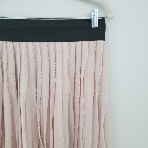 Julia Tan Ruffle Maxi, Large - Picture 2 of 10